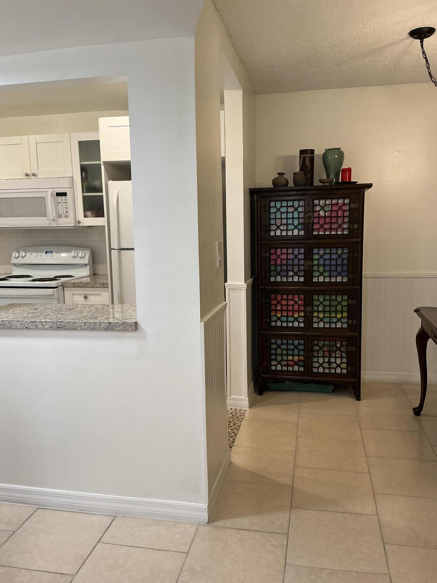 8100 SUNRISE LAKES Boulevard 210