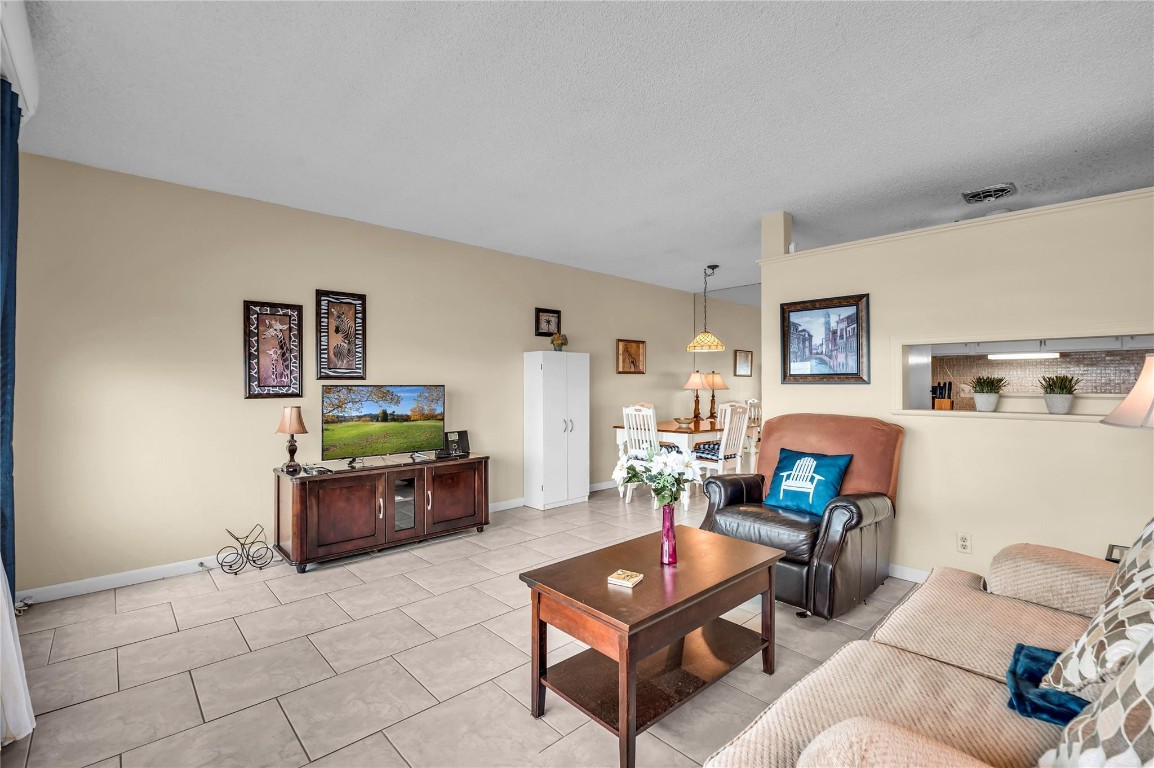 ROLEN LAKE - Residential