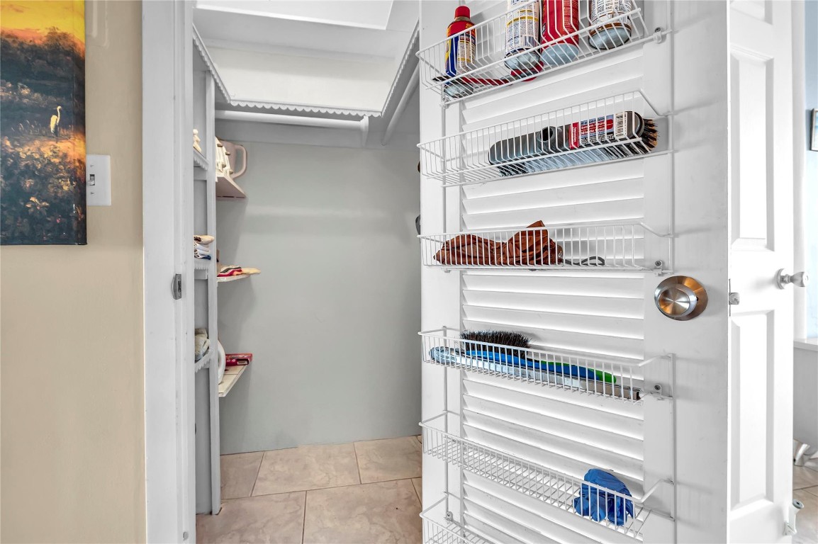 ROLEN LAKE - Residential