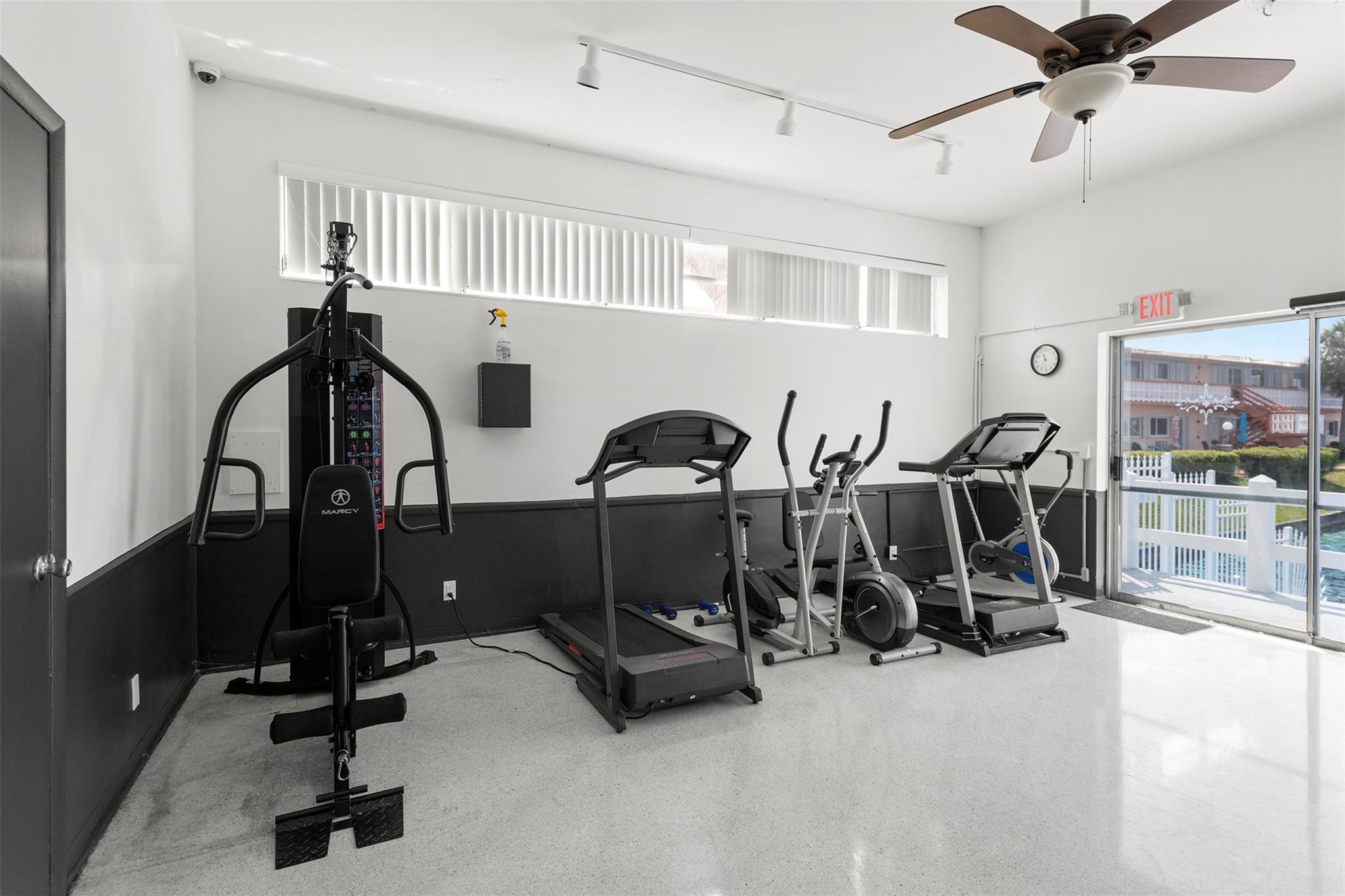 ROLEN LAKE - Residential