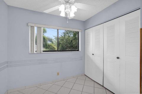 Condominium in Delray Beach FL 15456 Pembridge Drive Dr 16.jpg