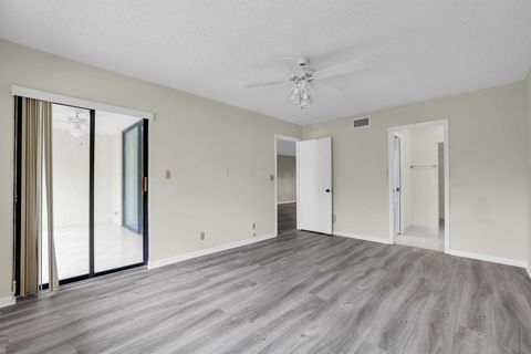 Condominium in Delray Beach FL 15456 Pembridge Drive Dr 19.jpg