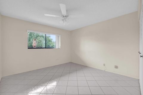 Condominium in Delray Beach FL 15456 Pembridge Drive Dr 26.jpg