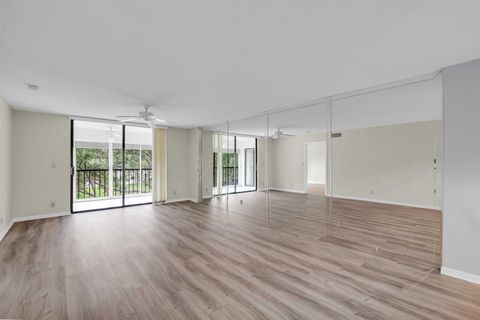 Condominium in Delray Beach FL 15456 Pembridge Drive Dr 4.jpg