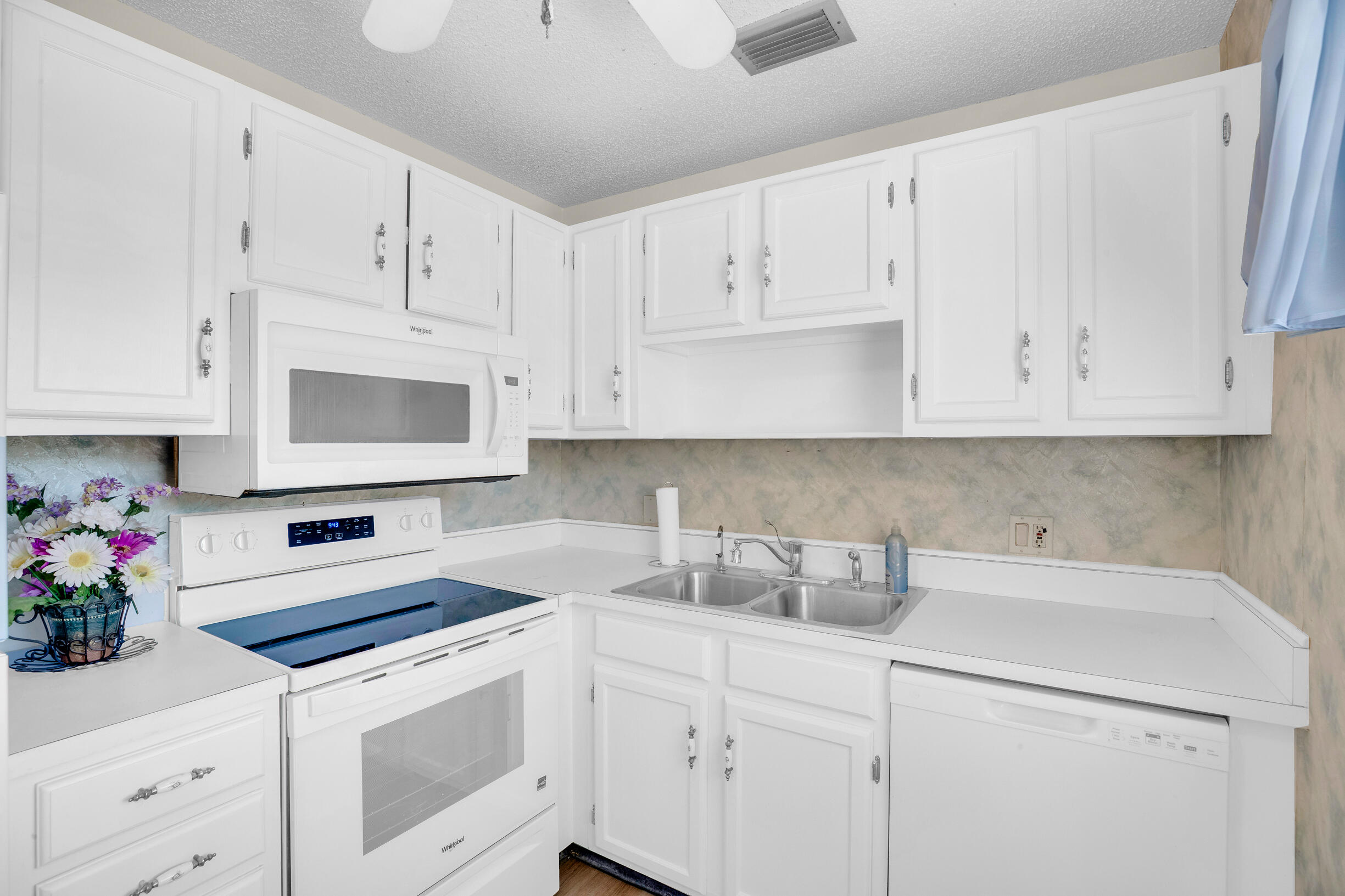 VISTA GARDENS F/K/A VISTA ROYALE GARDENS - Residential