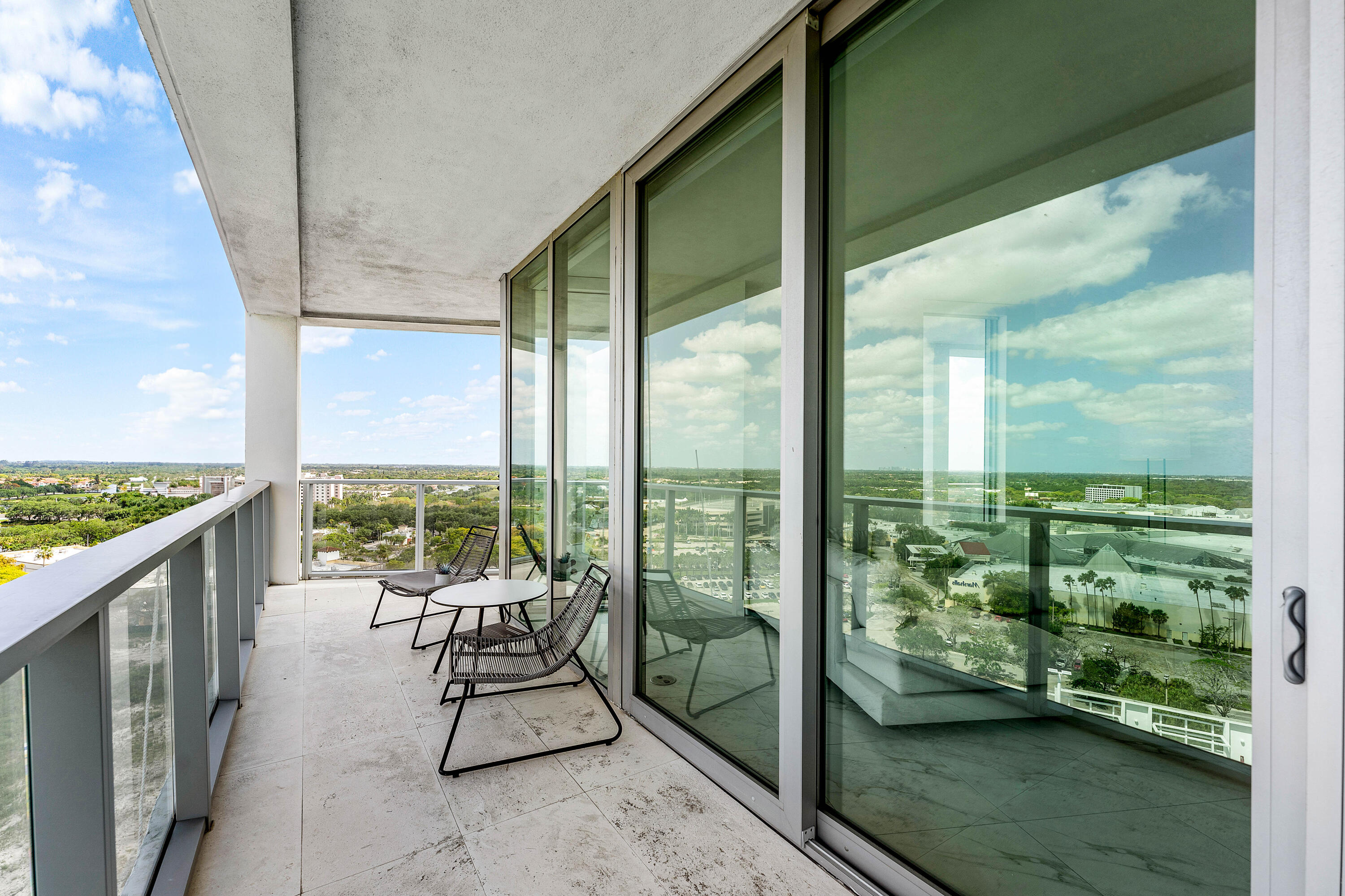 METROPICA NORTH TOWER ONE - Residential