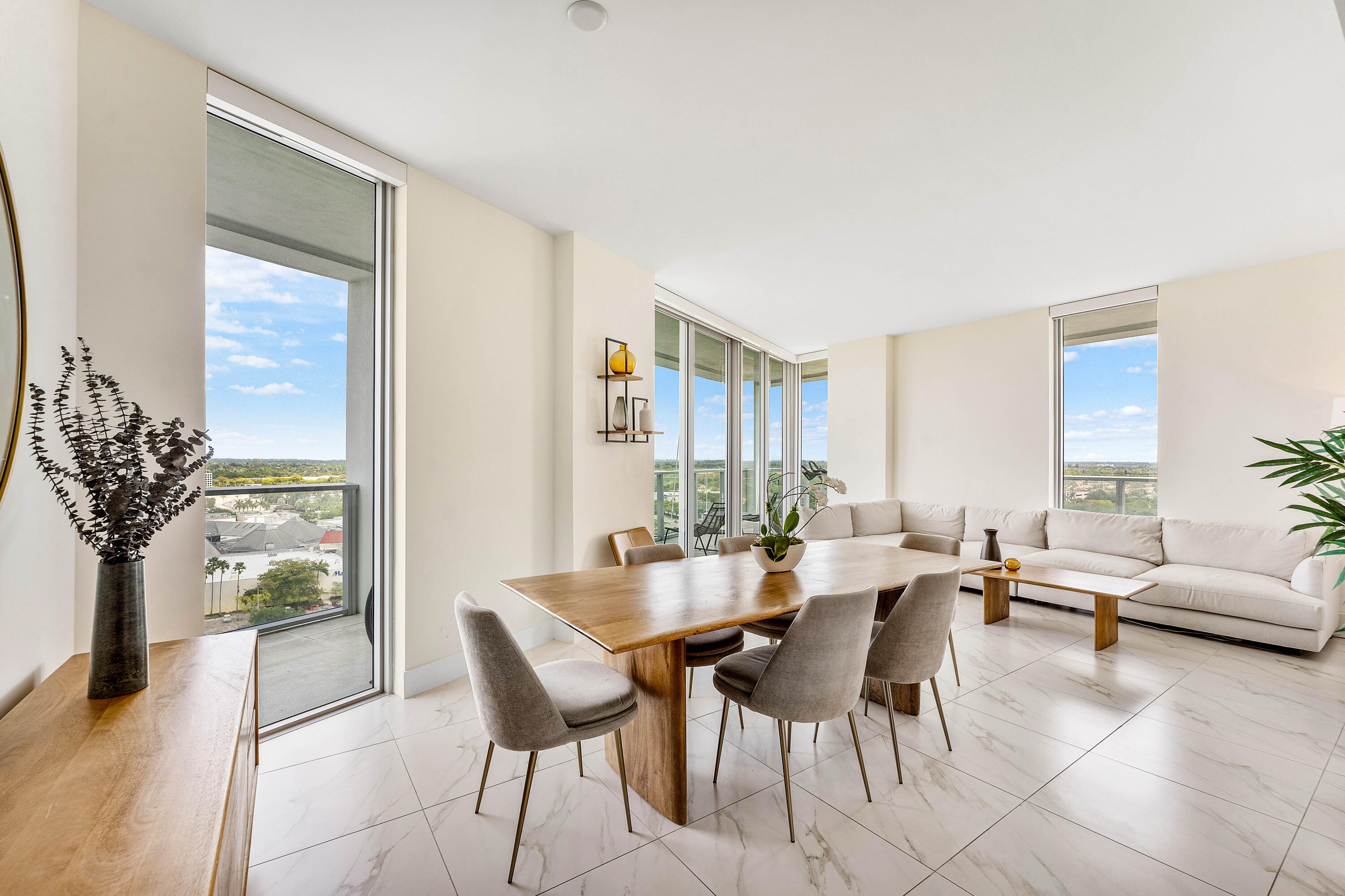 METROPICA NORTH TOWER ONE - Residential
