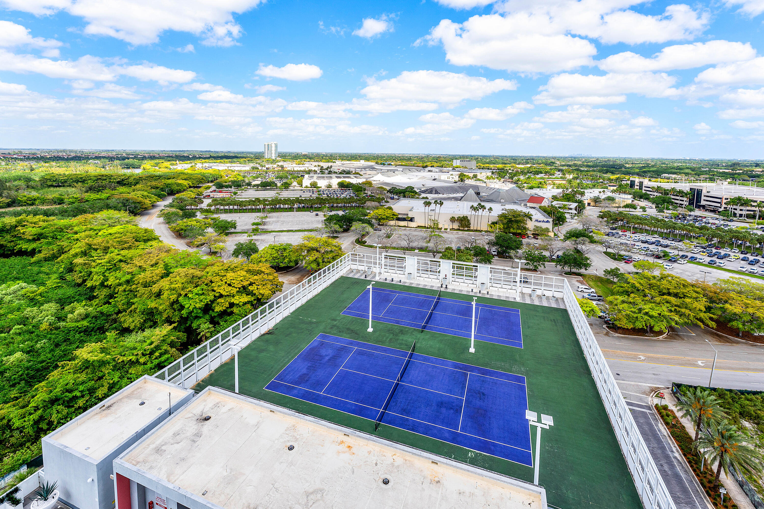 METROPICA NORTH TOWER ONE - Residential