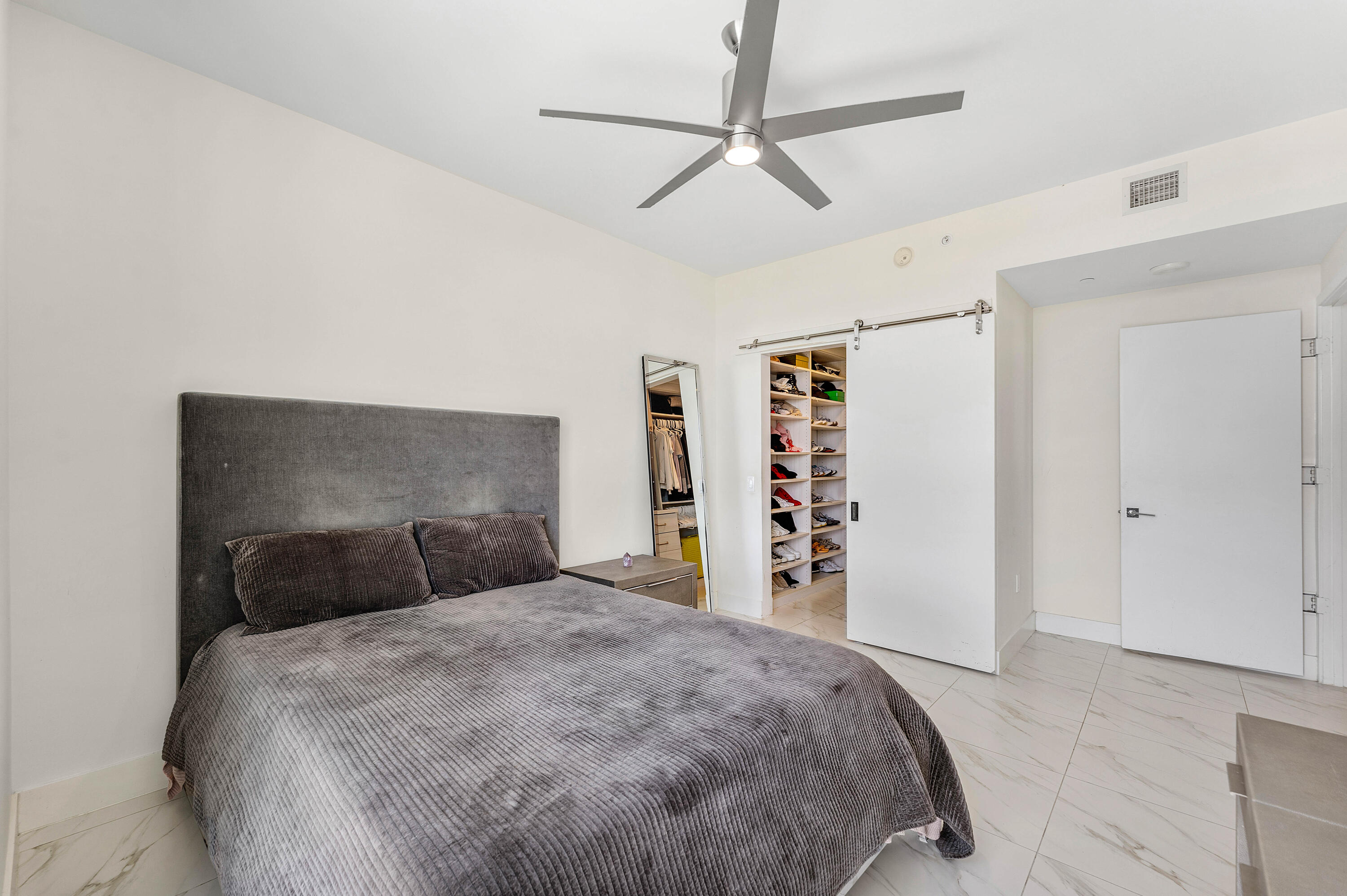 METROPICA NORTH TOWER ONE - Residential