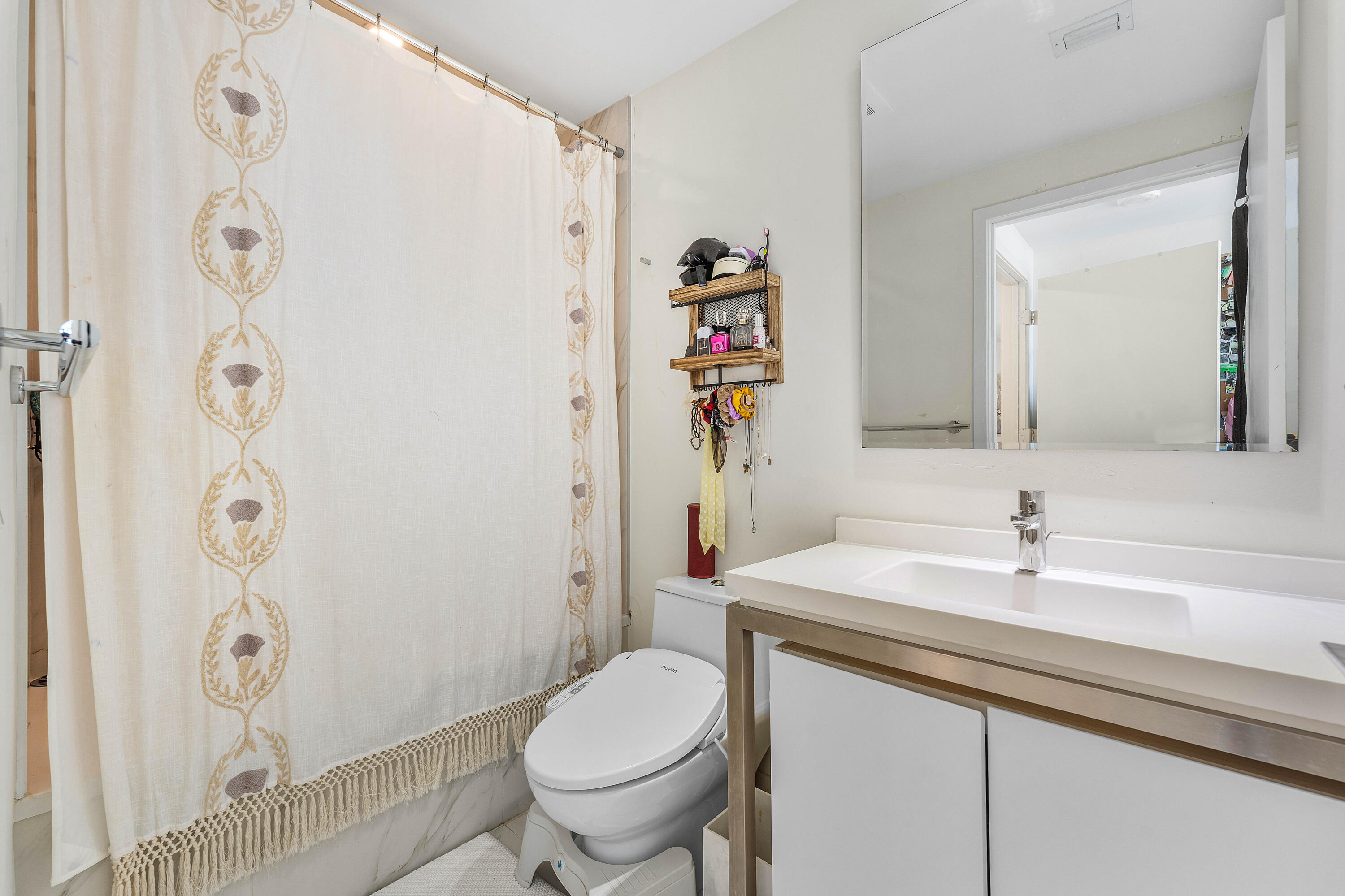 METROPICA NORTH TOWER ONE - Residential