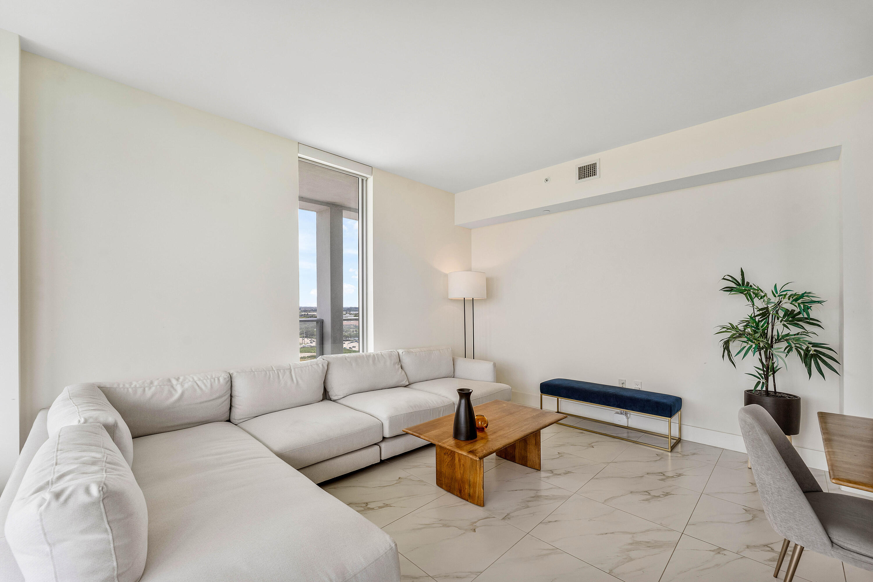 METROPICA NORTH TOWER ONE - Residential