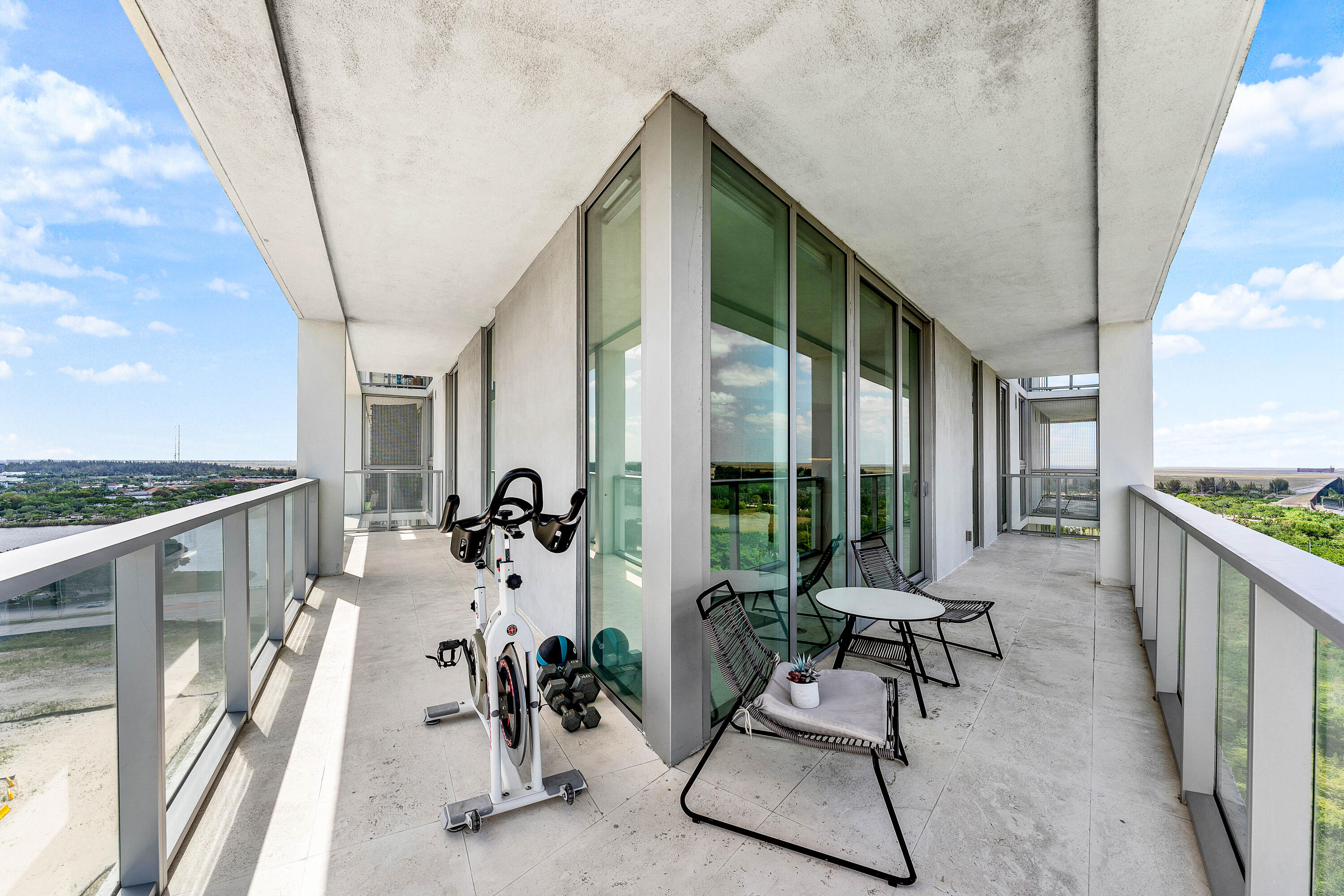 METROPICA NORTH TOWER ONE - Residential