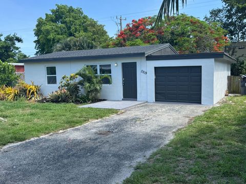 3219 Vassallo Lake Worth FL 33461