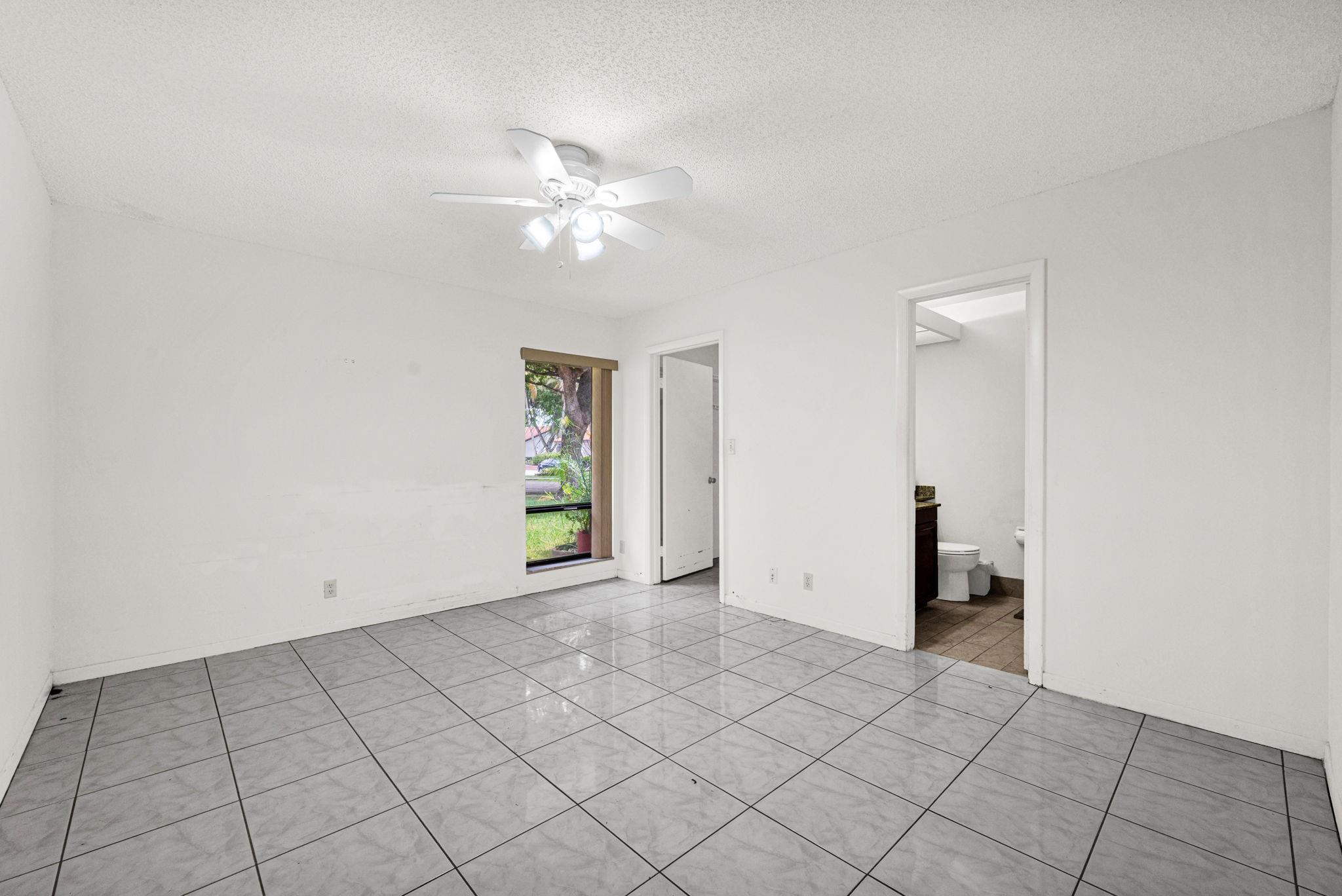 7055 Marlberry Ln 7055