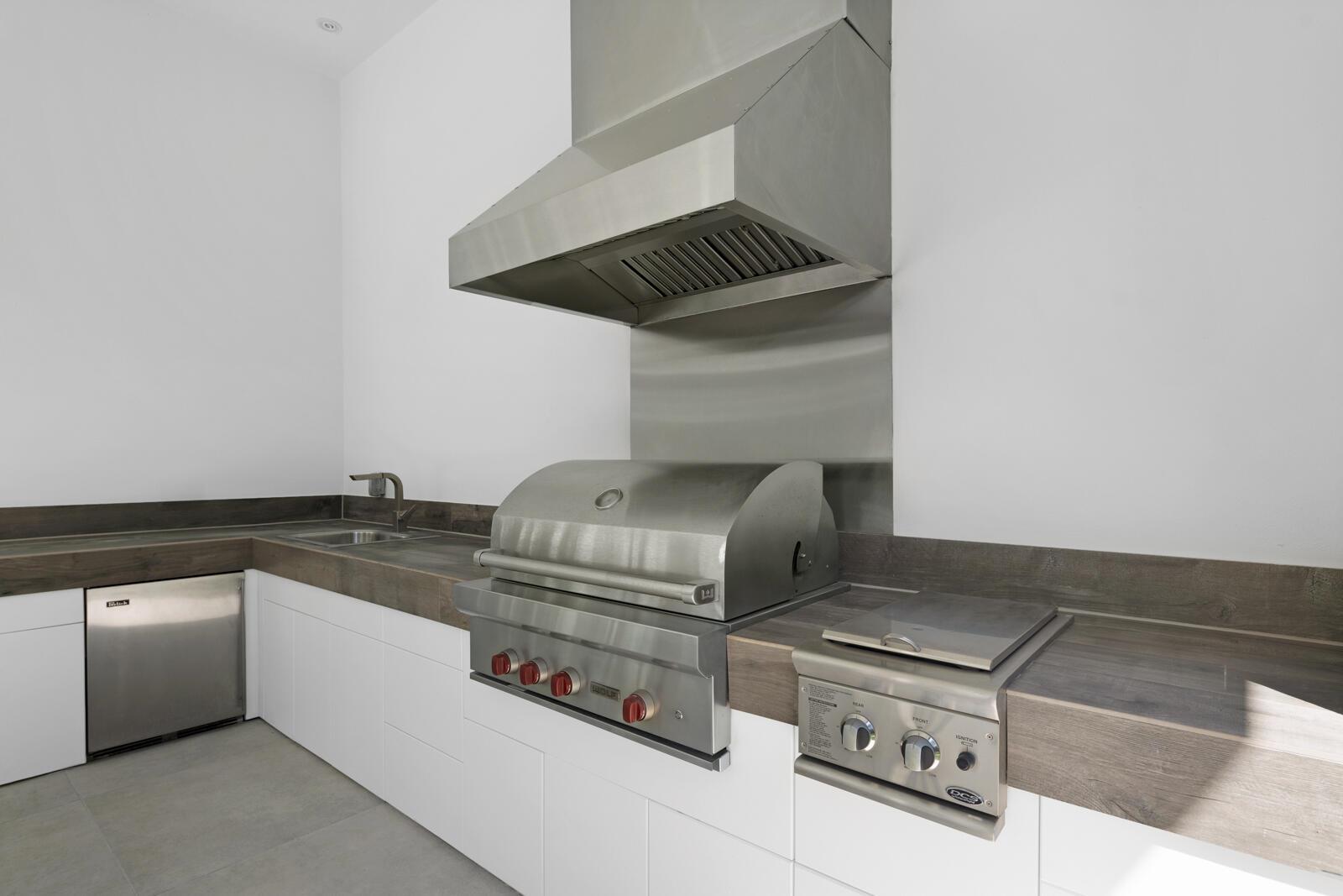 ROYAL PALM YACHT & COUNTR - Residential