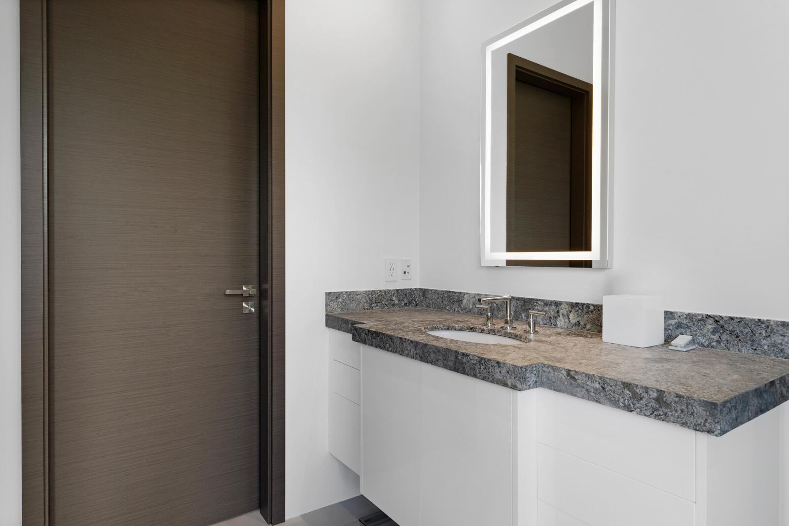 ROYAL PALM YACHT & COUNTR - Residential