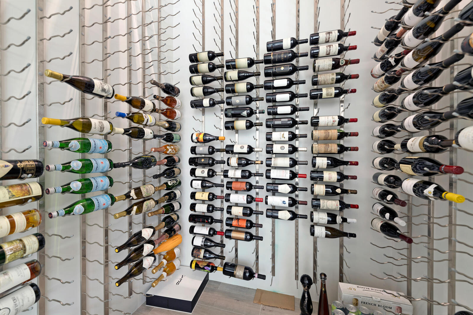 ROYAL PALM YACHT & COUNTRY CLUB - Residential