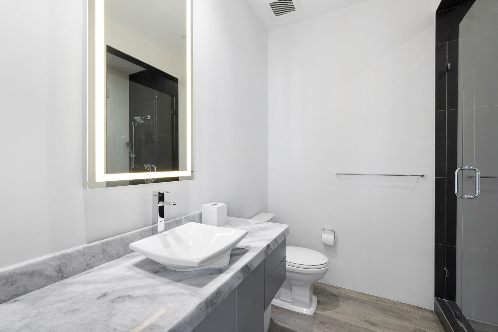 ROYAL PALM YACHT & COUNTRY CLUB - Residential