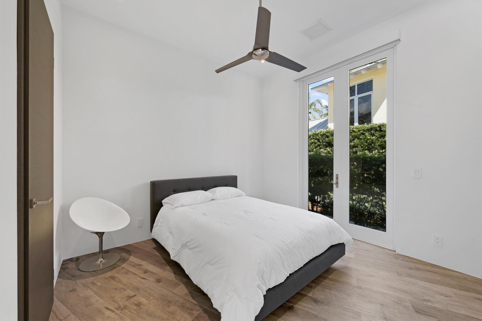 ROYAL PALM YACHT & COUNTR - Residential