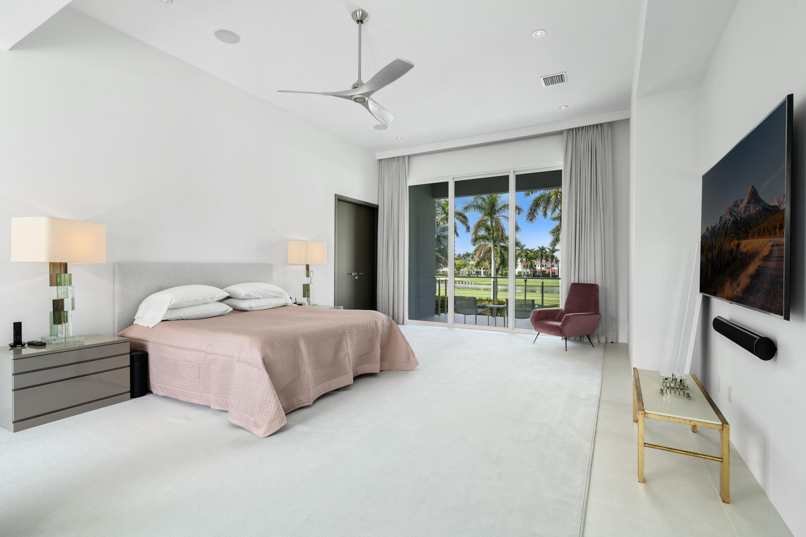 ROYAL PALM YACHT & COUNTRY CLUB - Residential