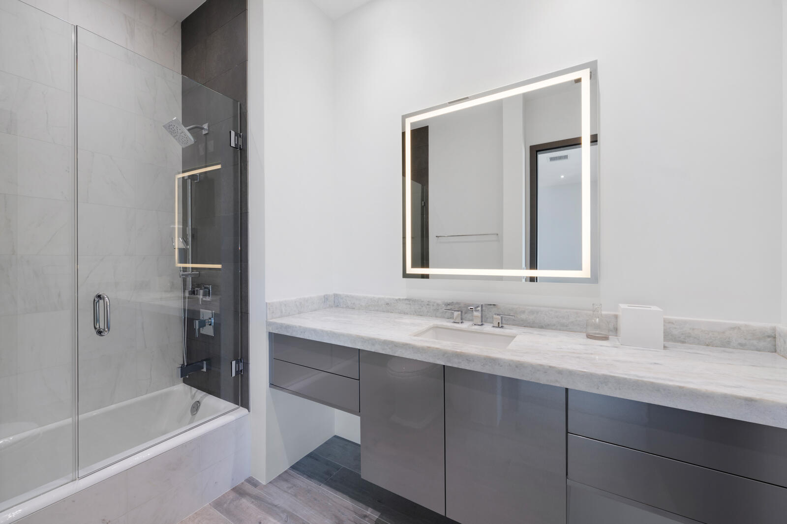 ROYAL PALM YACHT & COUNTRY CLUB - Residential