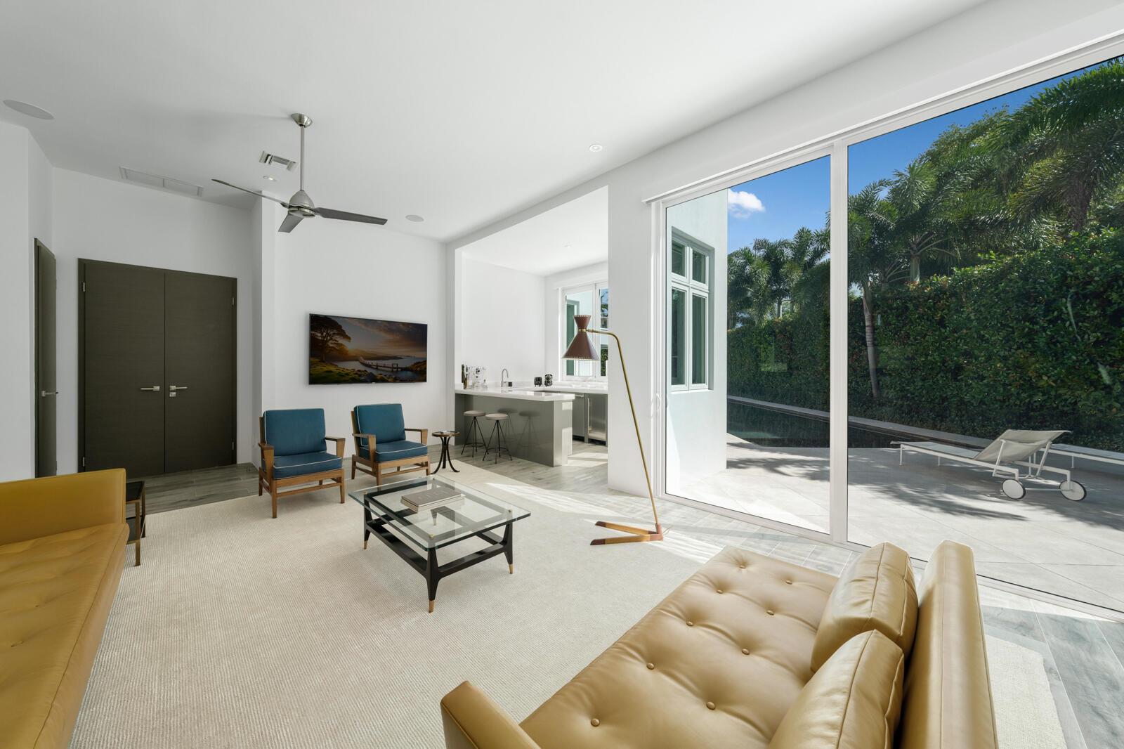 ROYAL PALM YACHT & COUNTR - Residential