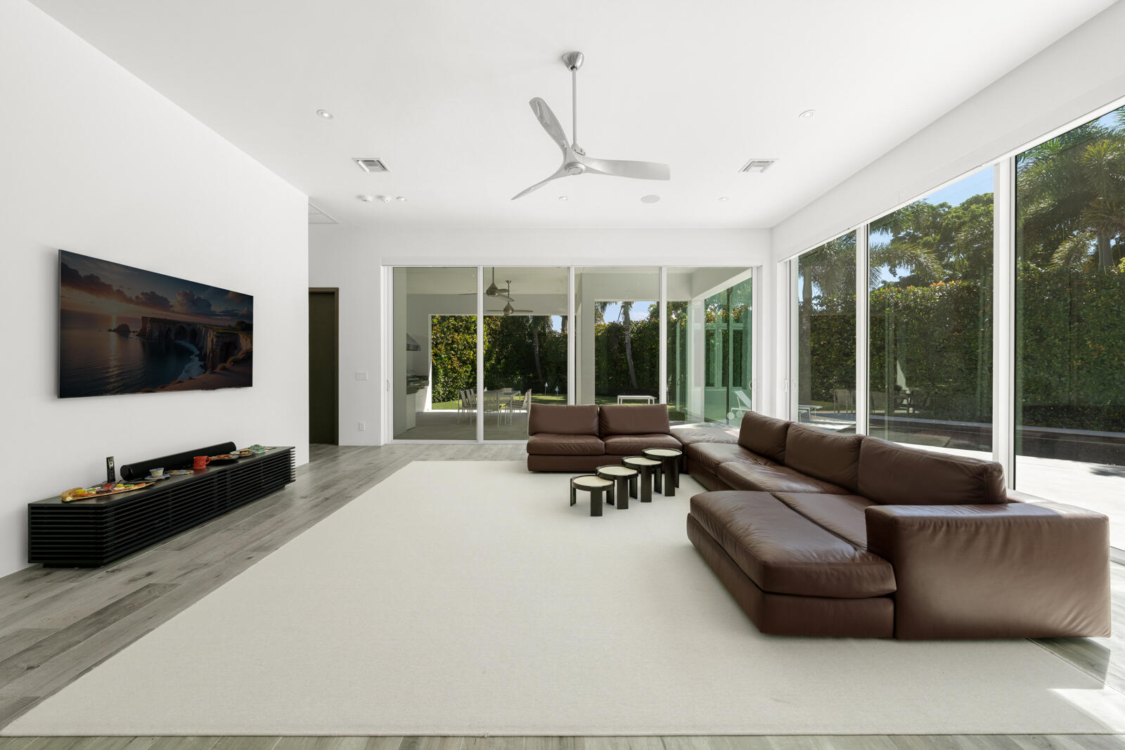 ROYAL PALM YACHT & COUNTRY CLUB - Residential