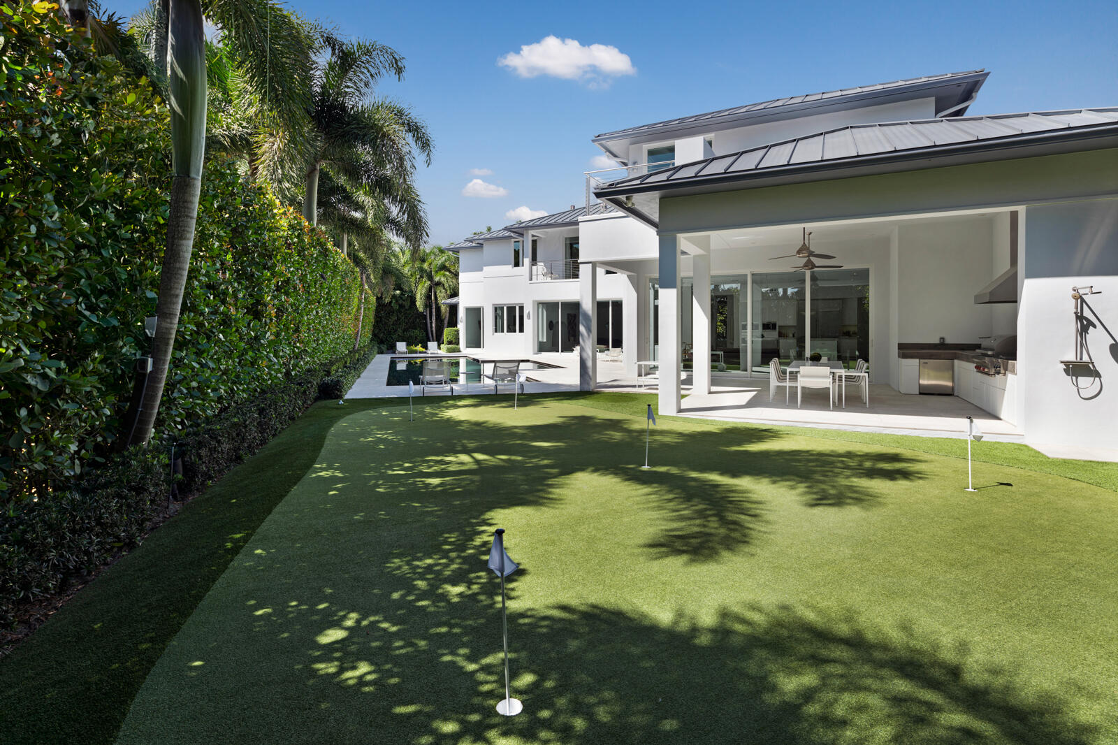 ROYAL PALM YACHT & COUNTRY CLUB - Residential