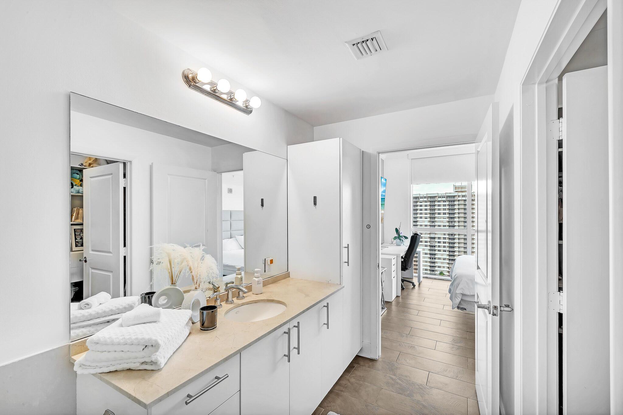 OCEAN MARINE YACHT CLUB C - Residential