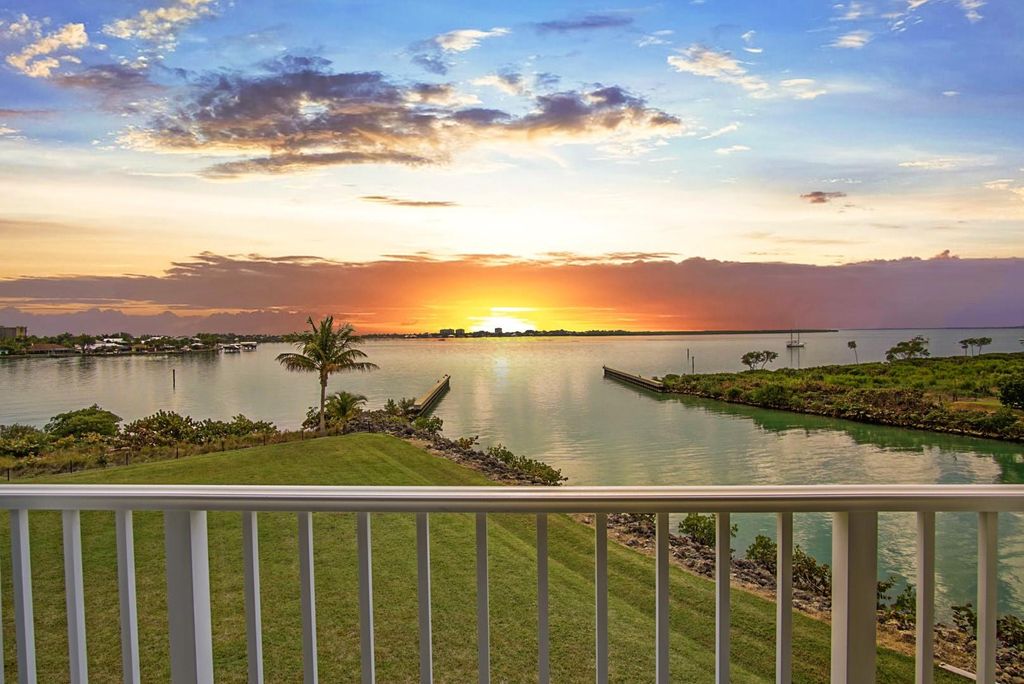 Photo of 4 Harbour Isle Drive #305, Fort Pierce, FL 34949 (MLS # F10427117)