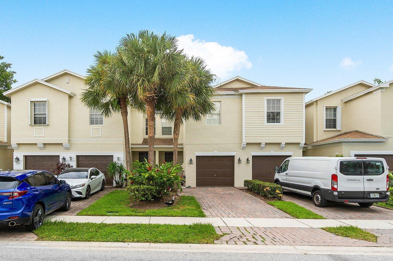 This beautiful 3/2.5 townhouse is located in a gated community in Victoria Woods. This townhouse is in gorgeous move in condition. Updated bathroom, granite counter tops, 1 car garage. Tile on the 1st floor, laminate flooring on the 2nd floor. ''Lake View'', swimming pool, playground, tennis court, basketball court, volleyball court and dog park.