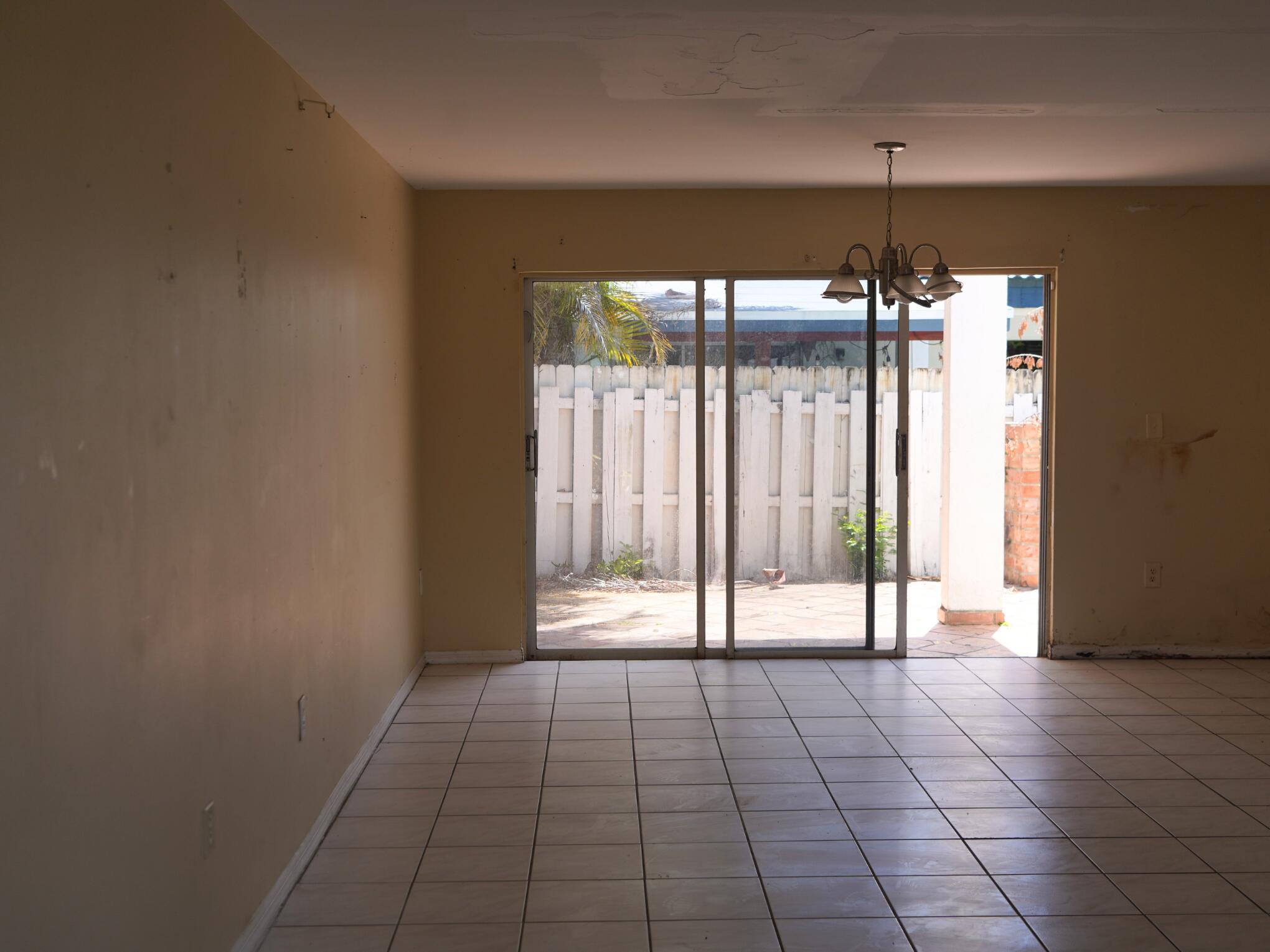 253 NE 211th Terrace