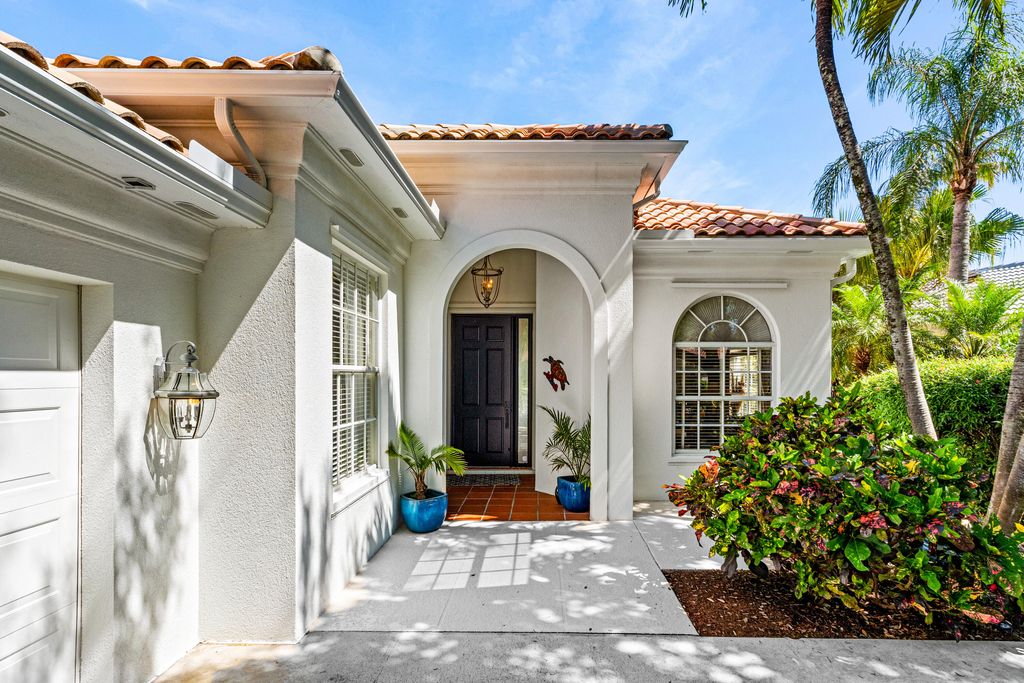 Photo of 4983 Garden Drive, Delray Beach, FL 33445 (MLS # B26027507)