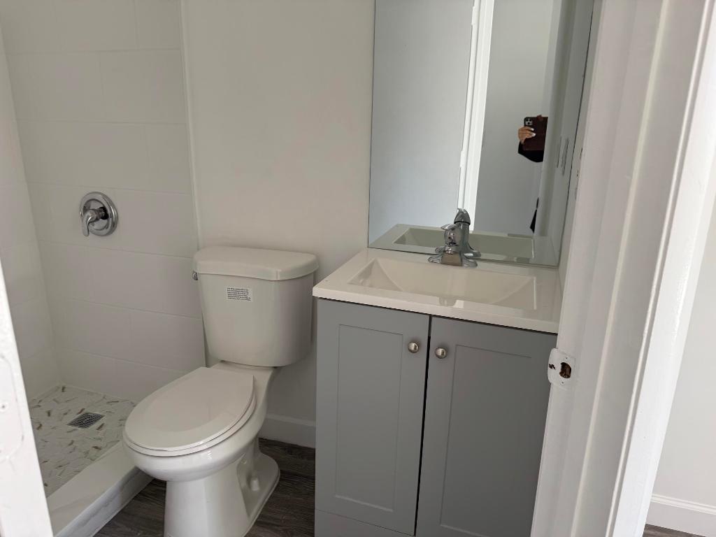 CANALAKE - Residential Lease