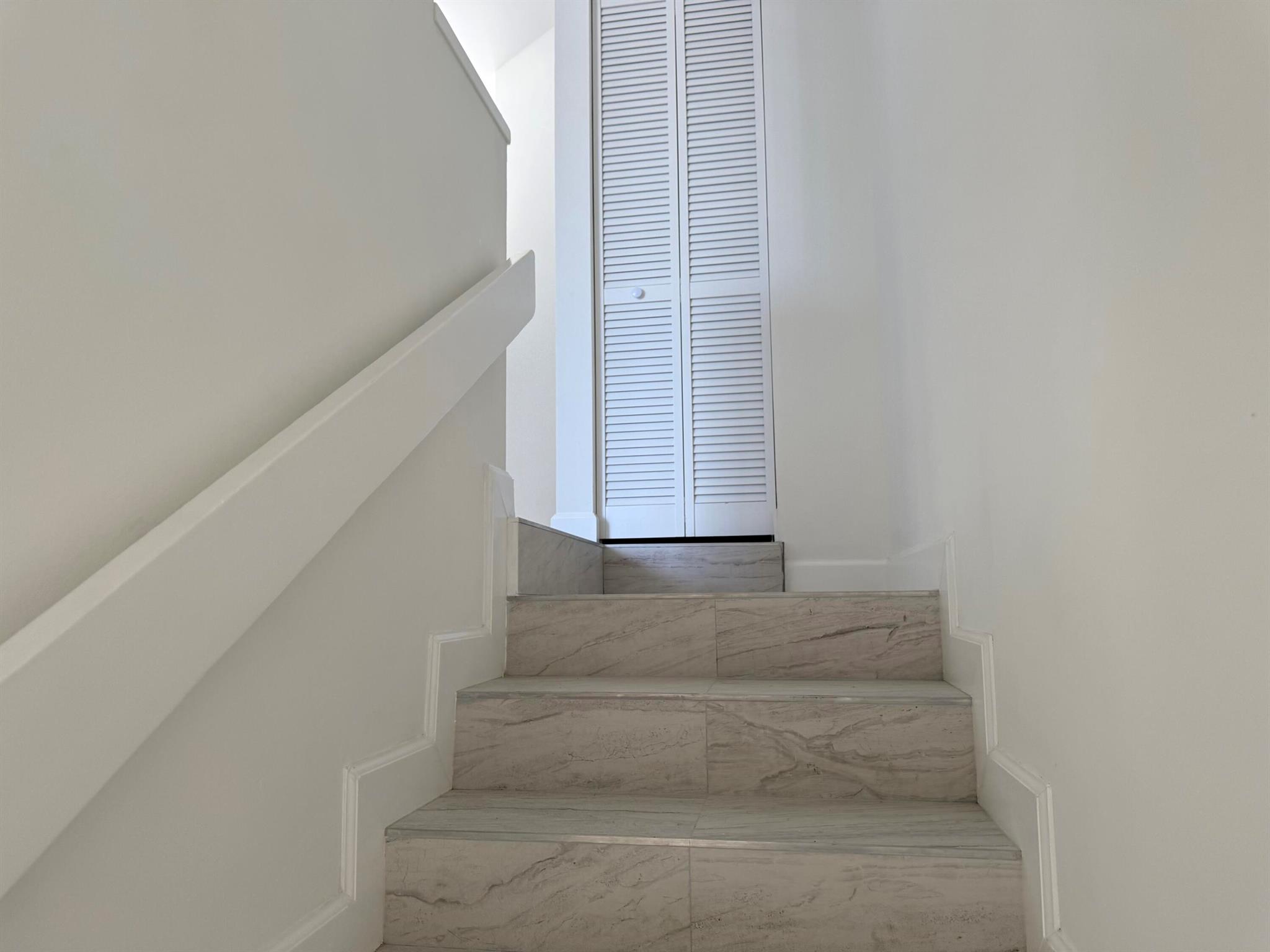 CANALAKE - Residential Lease