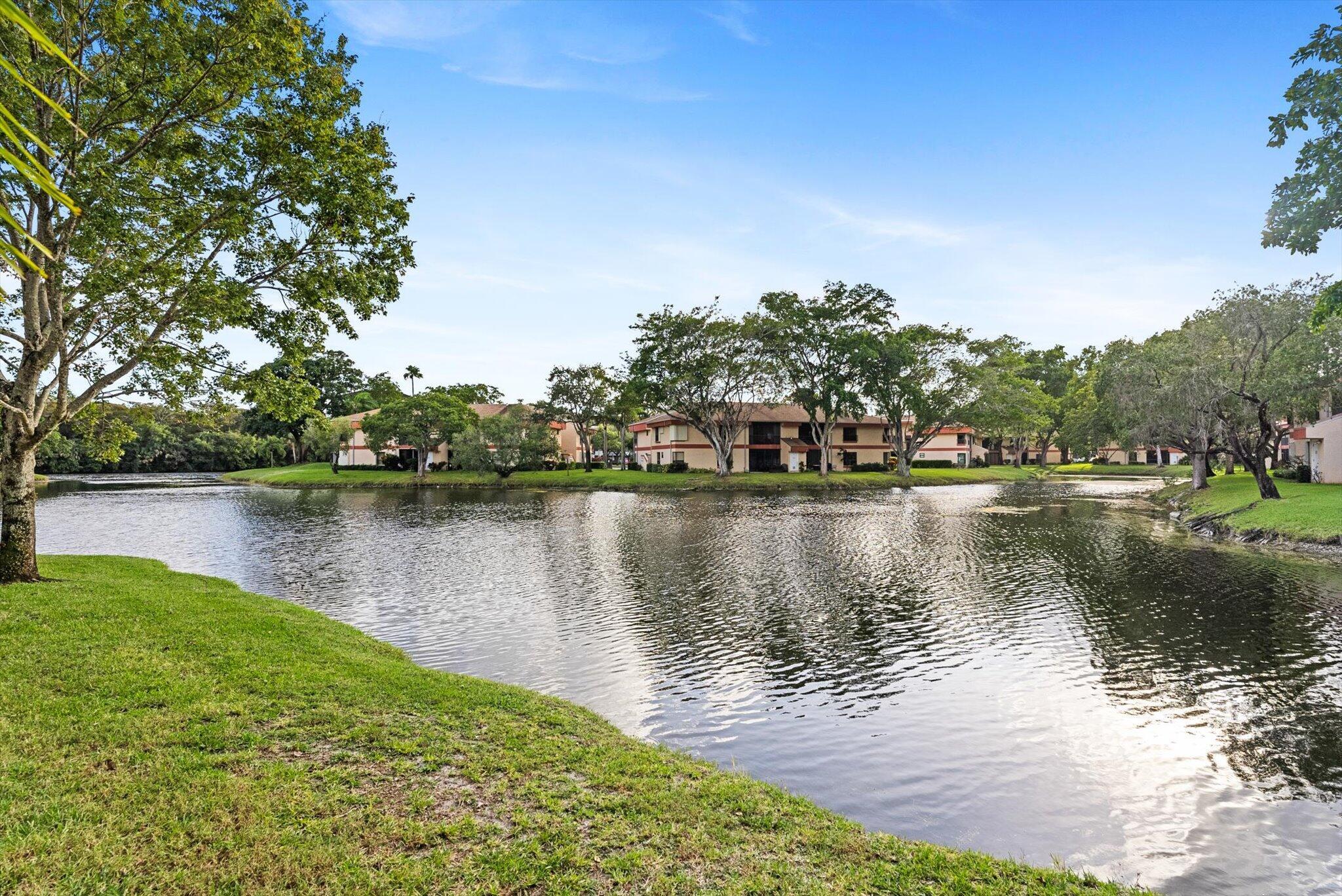 APPLEWOOD VILLAGE IV-D CONDO - Residential