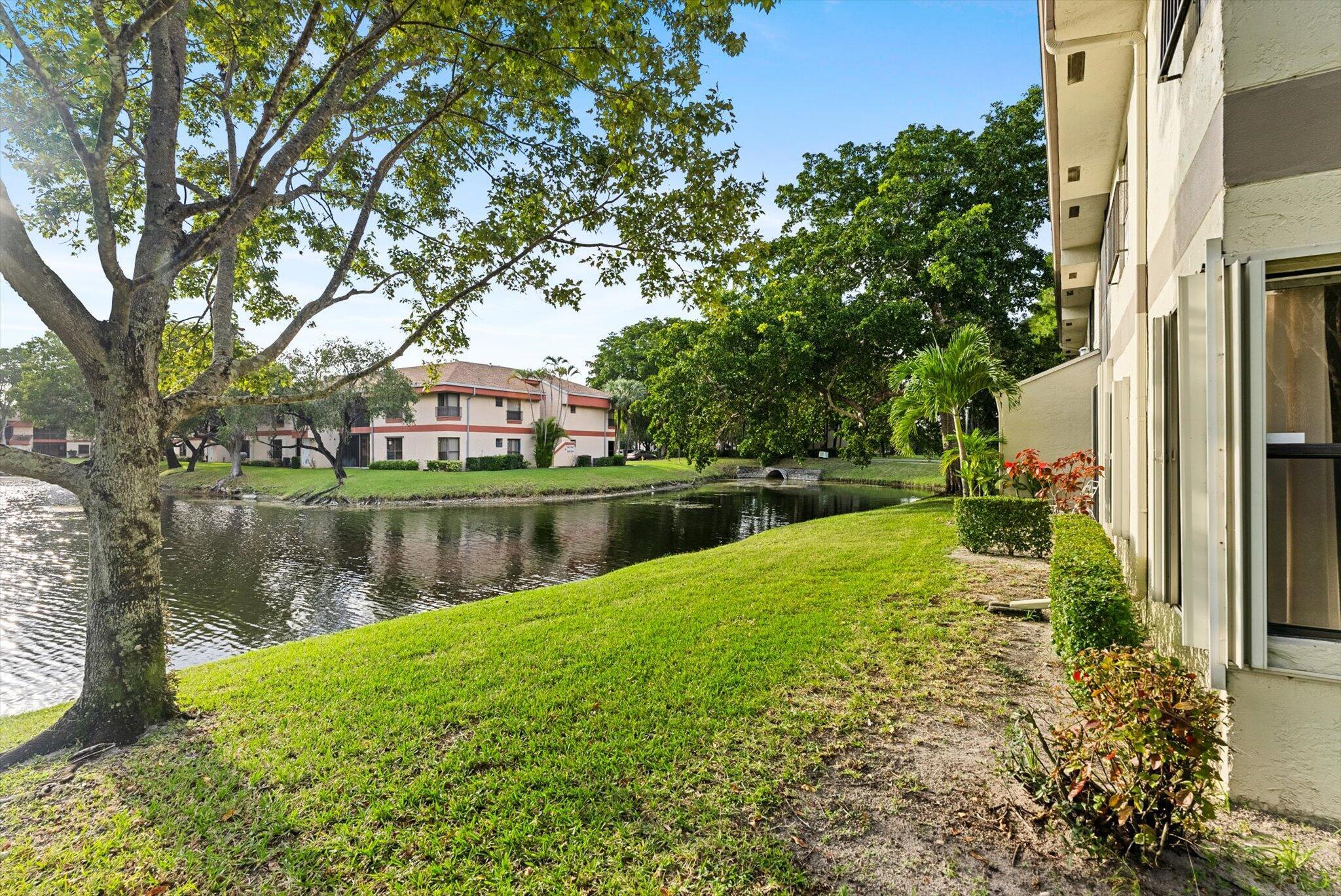 APPLEWOOD VILLAGE IV-D CONDO - Residential