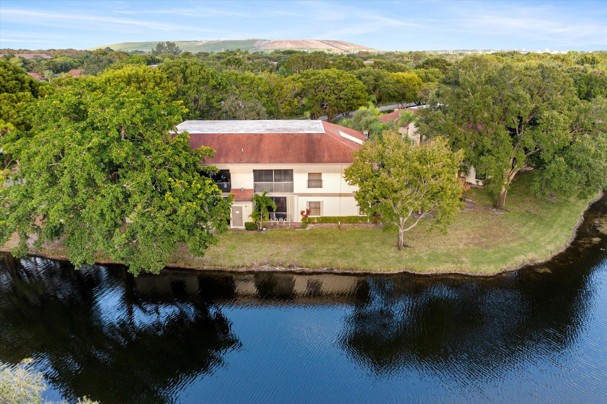 APPLEWOOD VILLAGE IV-D CONDO - Residential