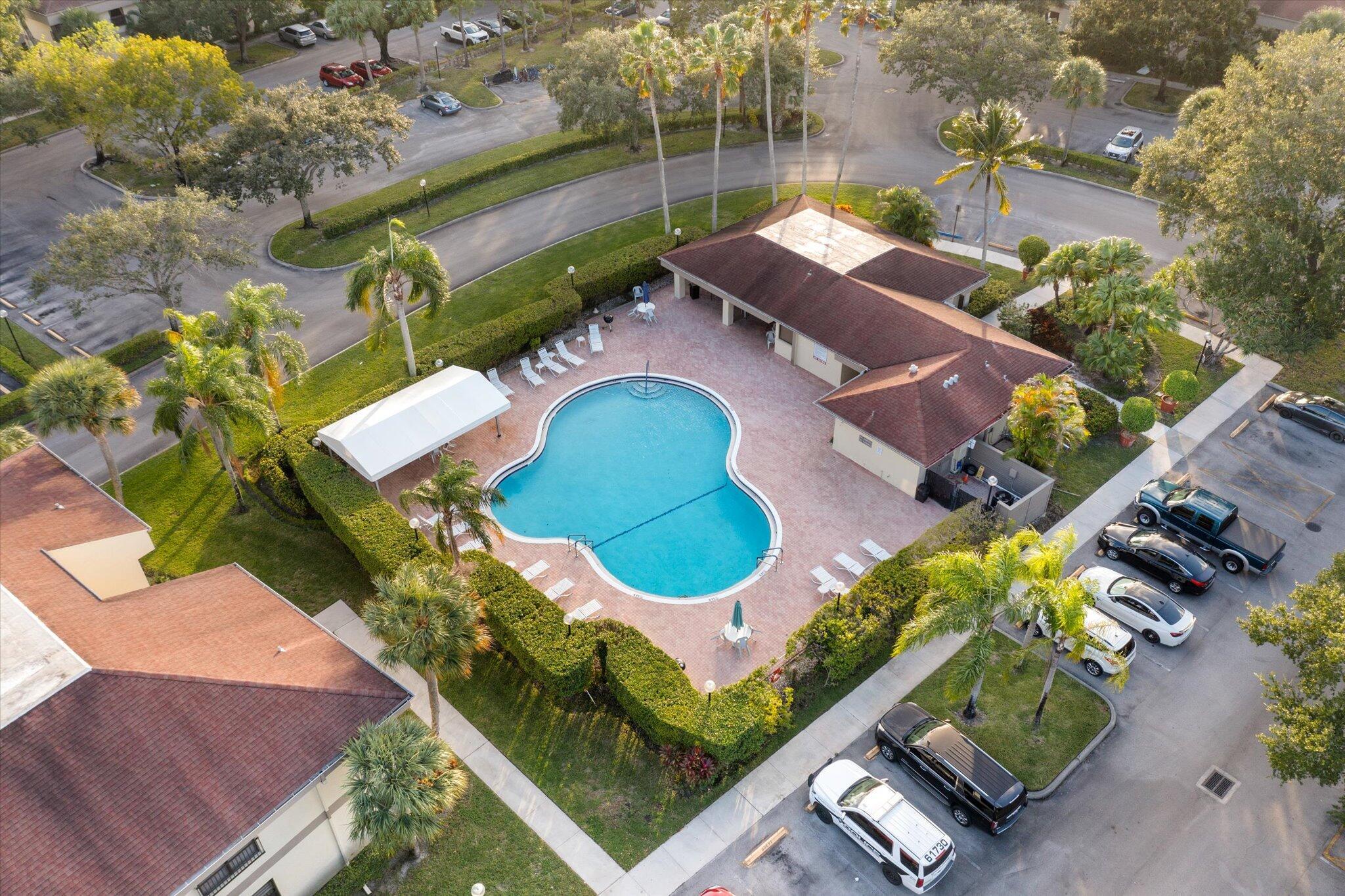 APPLEWOOD VILLAGE IV-D CONDO - Residential