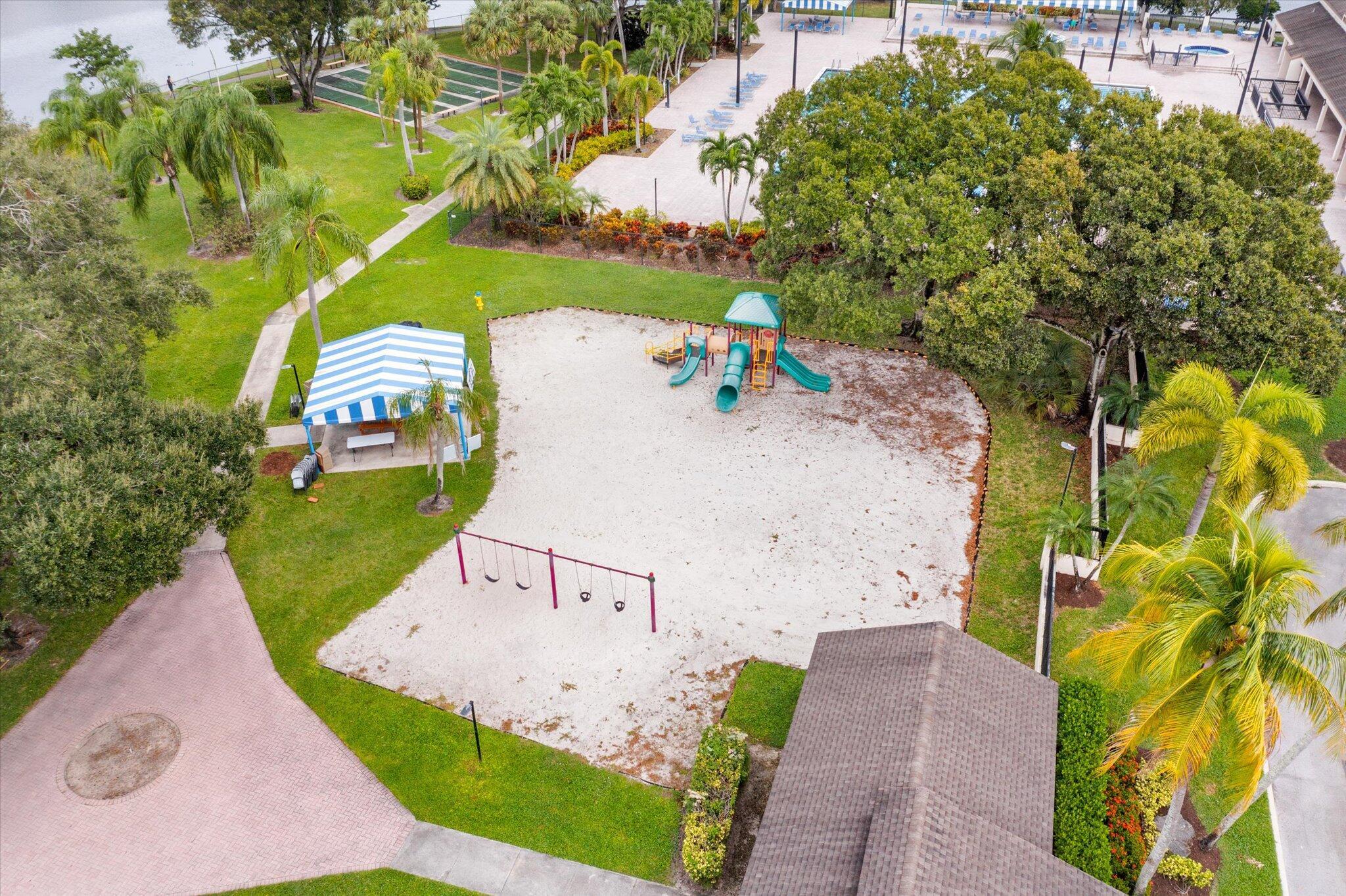 APPLEWOOD VILLAGE IV-D CONDO - Residential