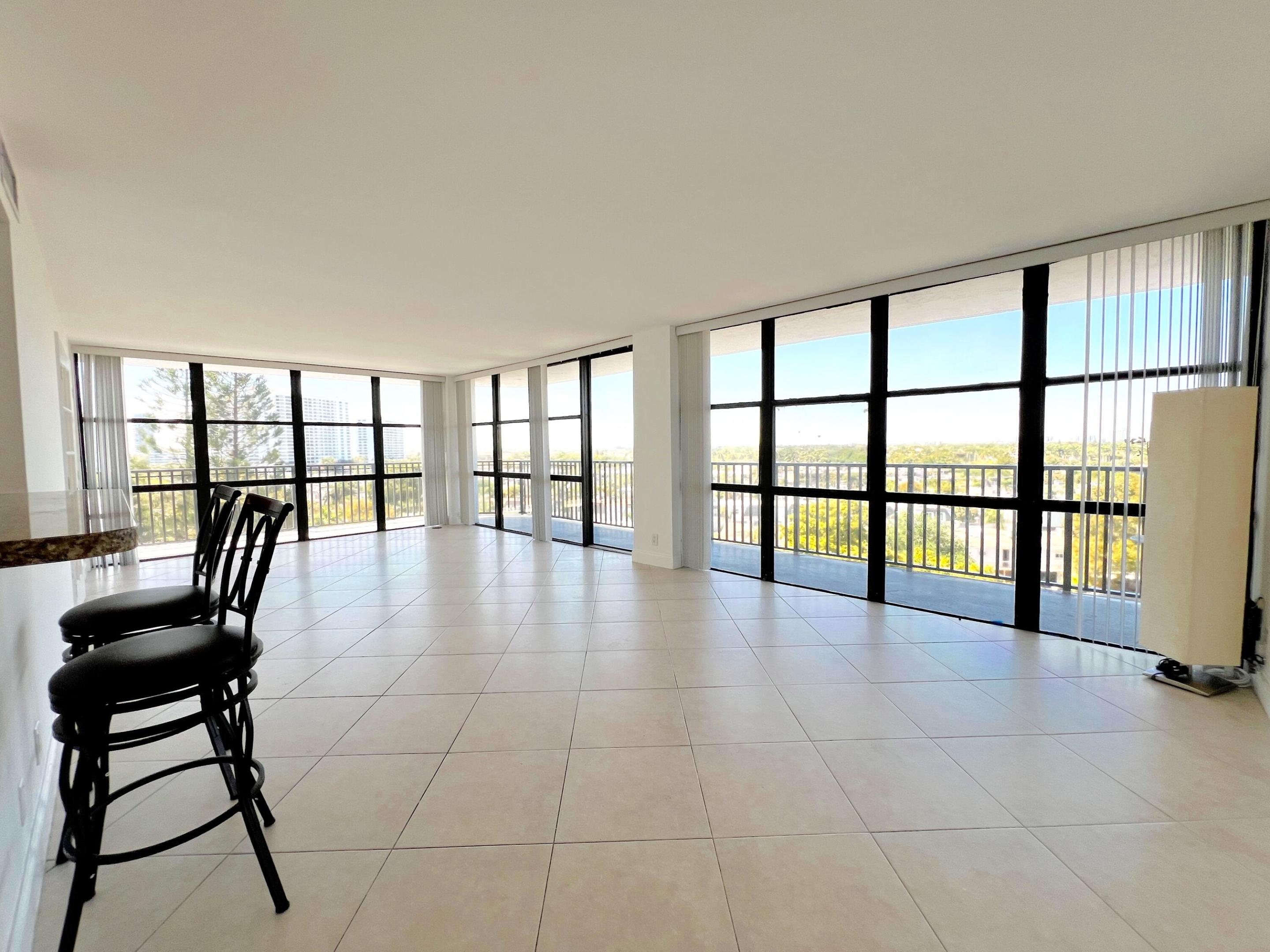 1000 Parkview Drive 831