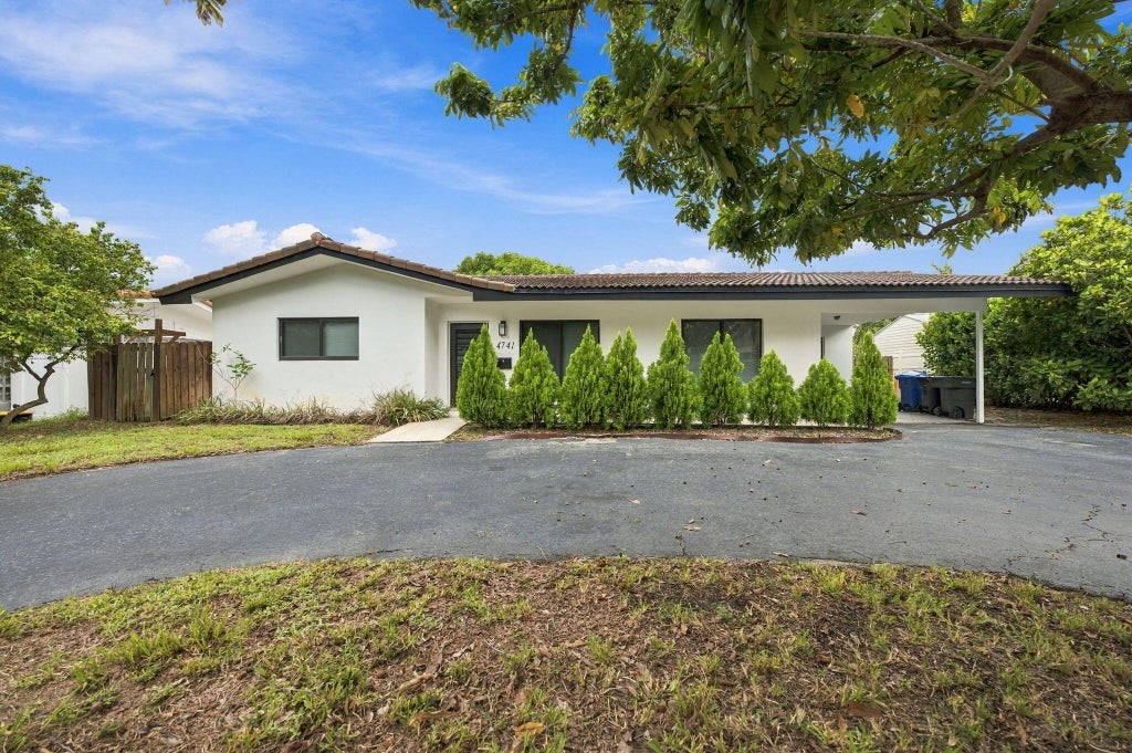 Photo of 4741 NE 19TH Avenue, Fort Lauderdale, FL 33308 (MLS # B26083064)