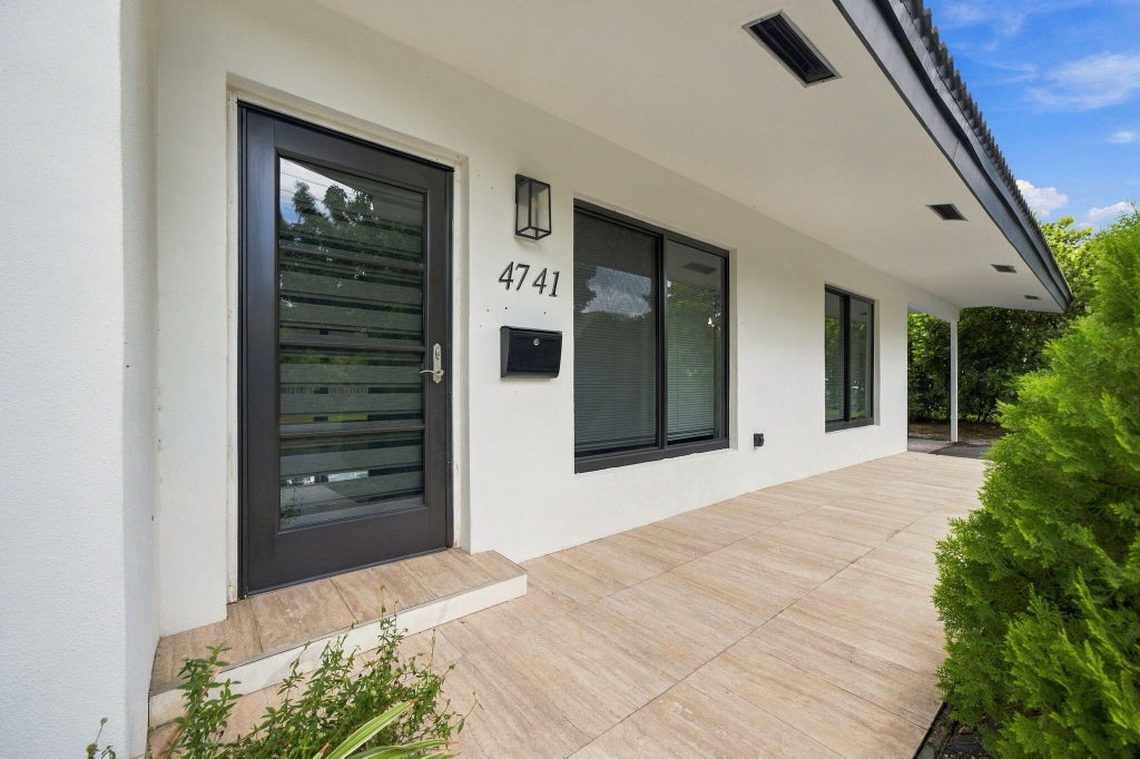 Photo of 4741 NE 19TH Avenue, Fort Lauderdale, FL 33308 (MLS # B26083064)