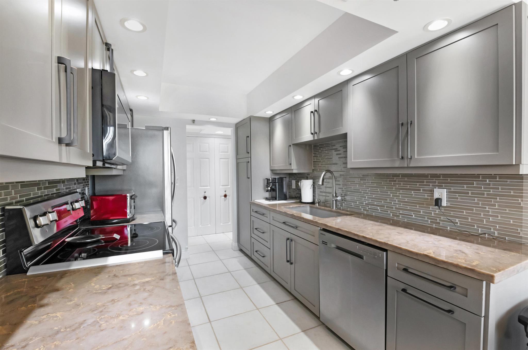 Laurel Oaks - Residential