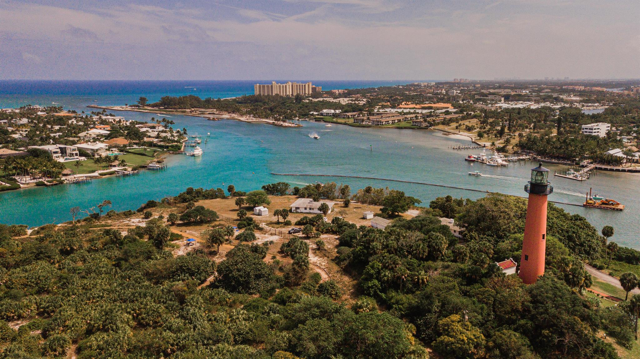 UNO LAGO - Residential Lease