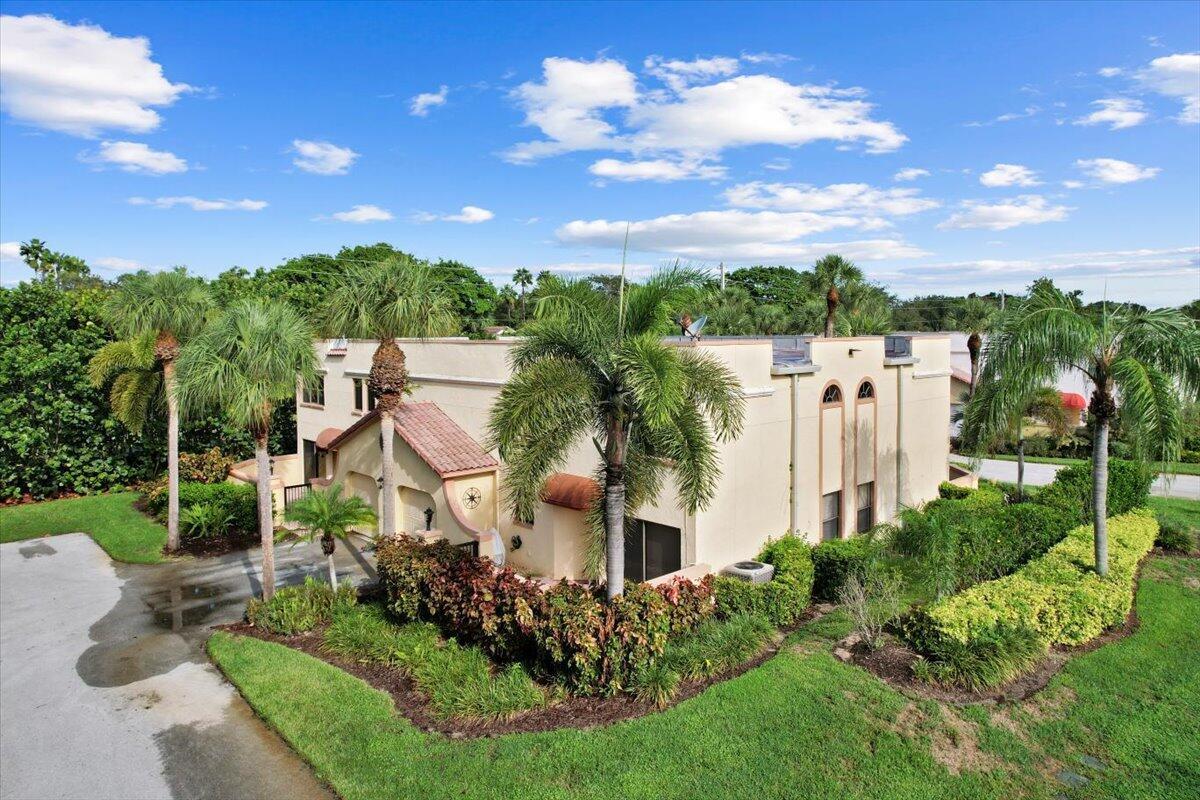 UNO LAGO - Residential Lease