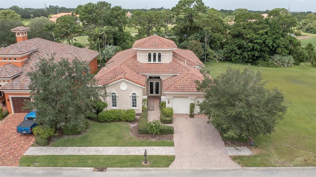 Photo of 206 SE Bella Strano, Port Saint Lucie, FL 34984 (MLS # R10746844)