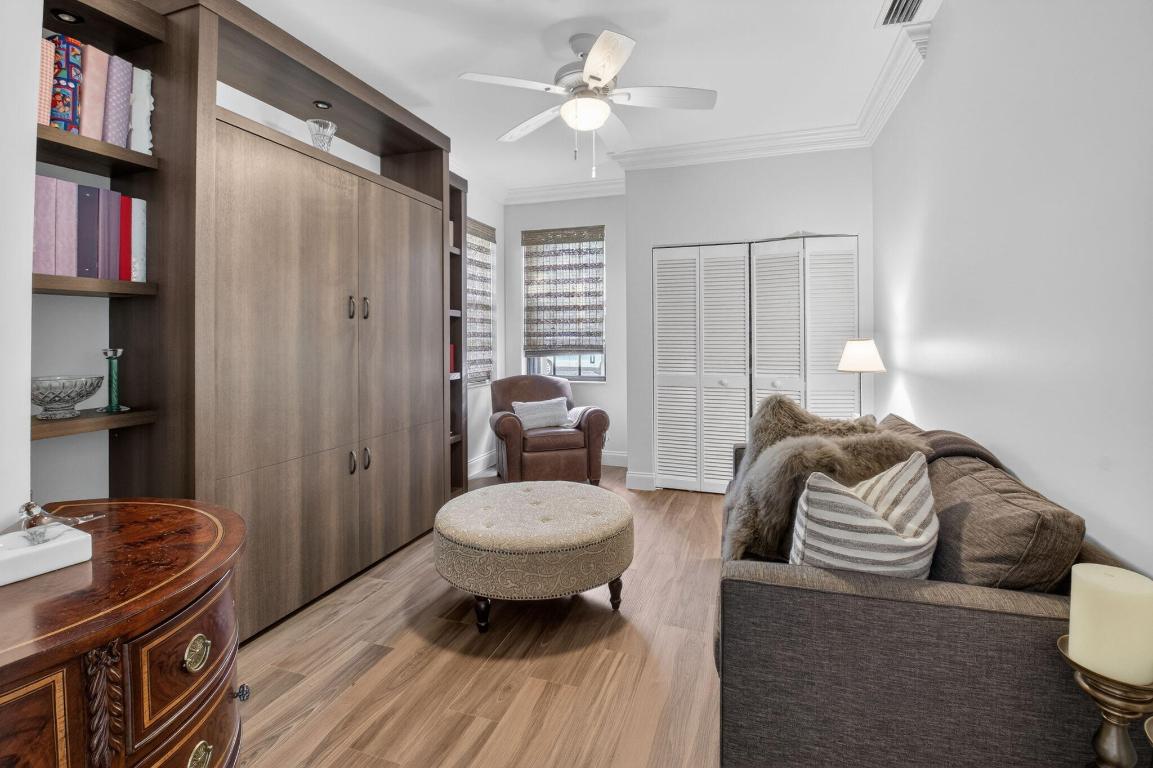 OAK RUN - Residential