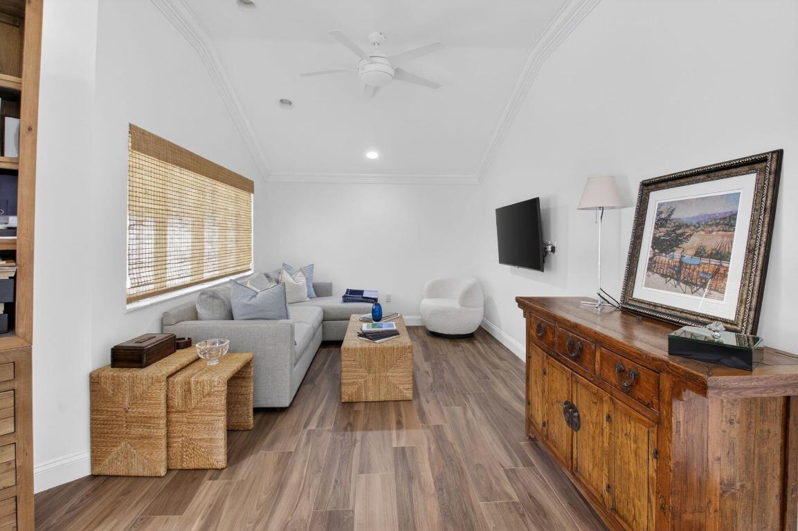 OAK RUN - Residential