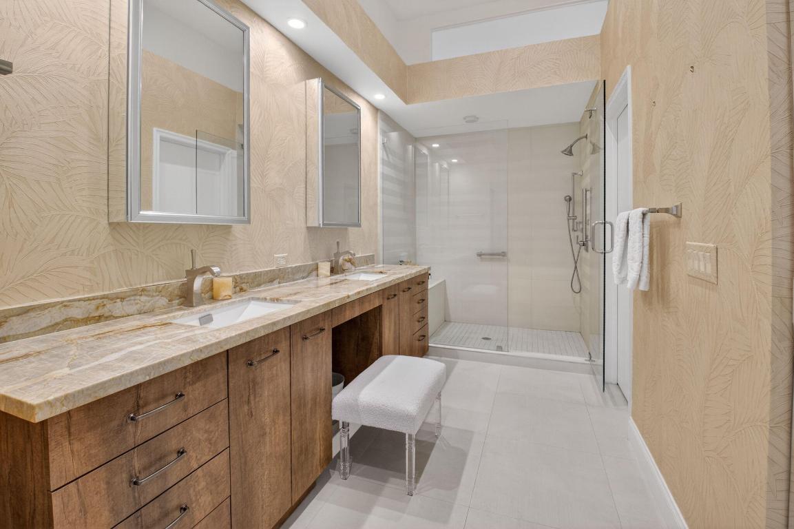 OAK RUN - Residential